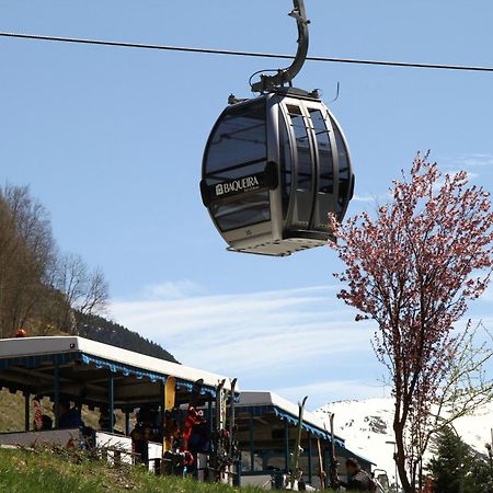 Apartamentos Snoe Mont Romies Salardu Bagian luar foto