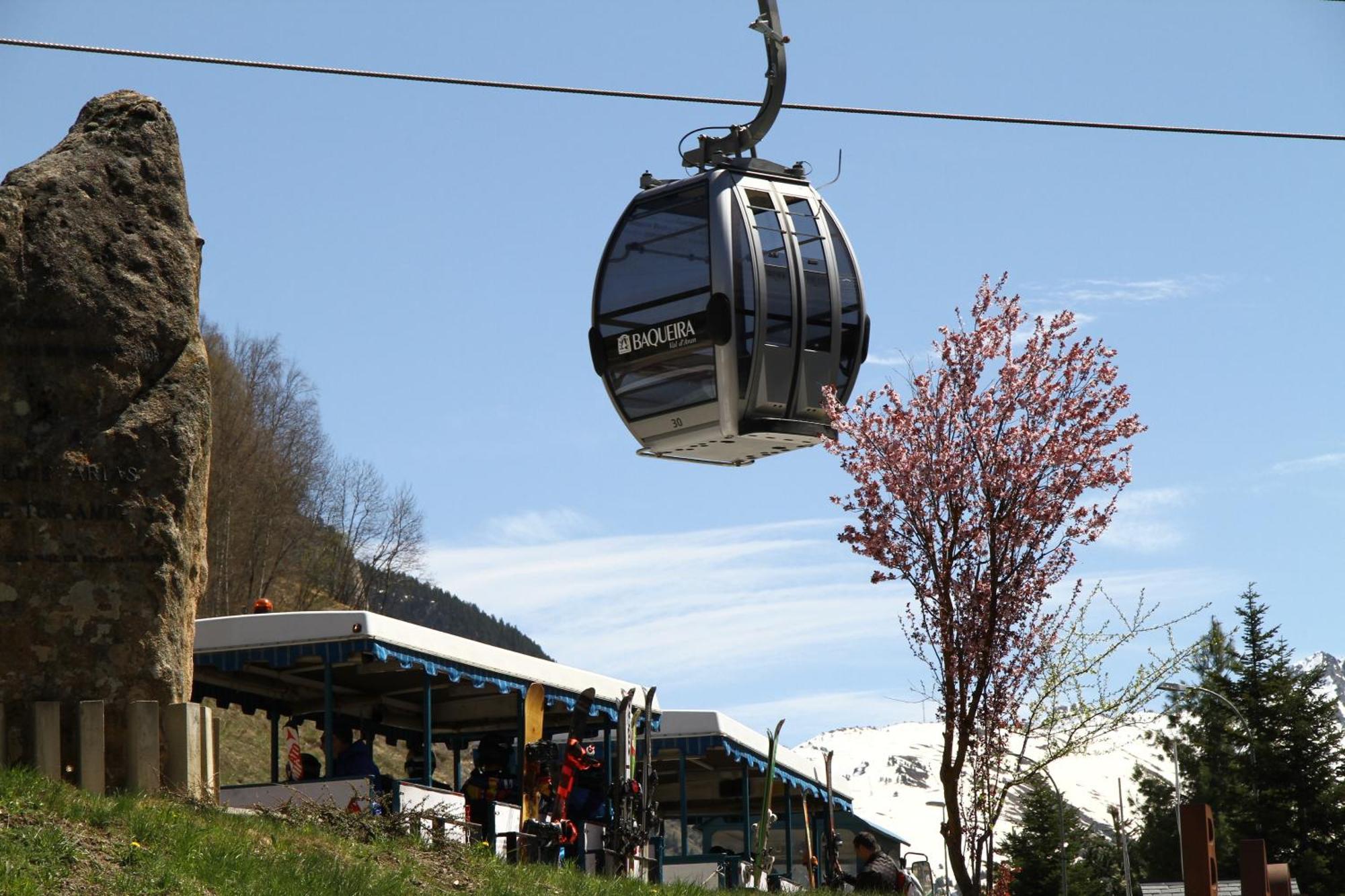 Apartamentos Snoe Mont Romies Salardu Bagian luar foto