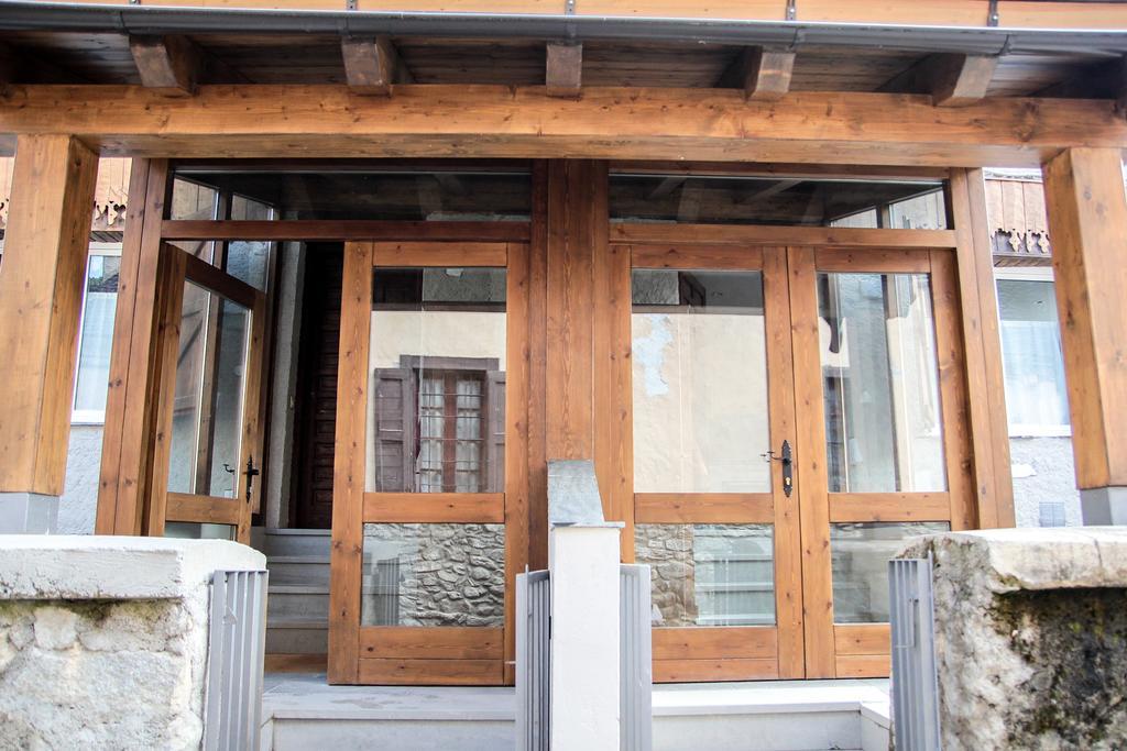 Apartamentos Snoe Mont Romies Salardu Ruang foto